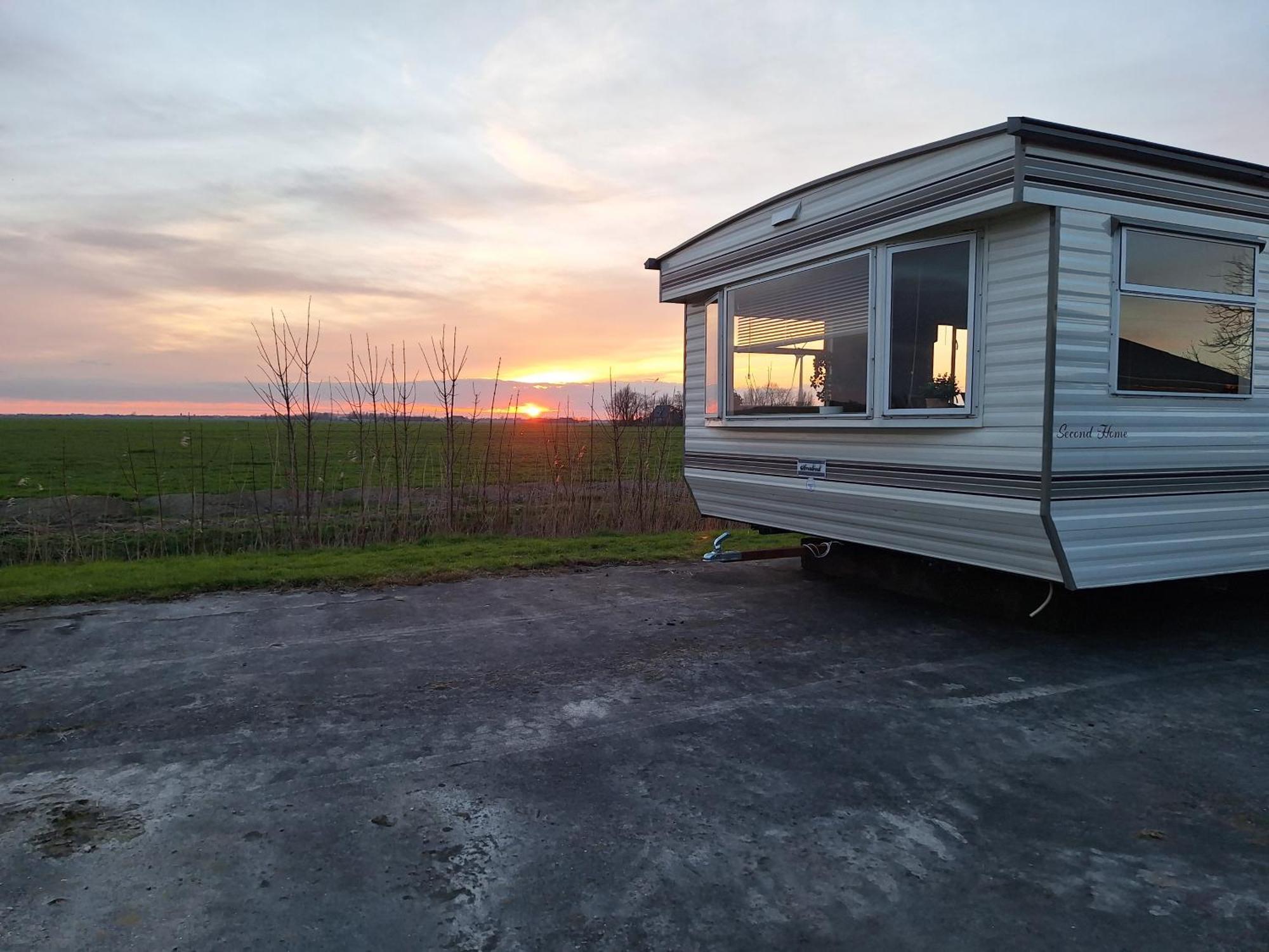 Stacaravan Elly, Minicamping De Grutte Earen Burum Extérieur photo