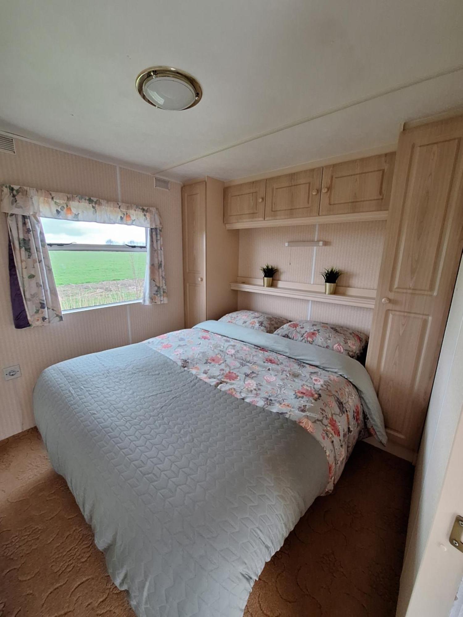 Stacaravan Elly, Minicamping De Grutte Earen Burum Extérieur photo